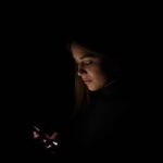 female_mental_health_socialmedia